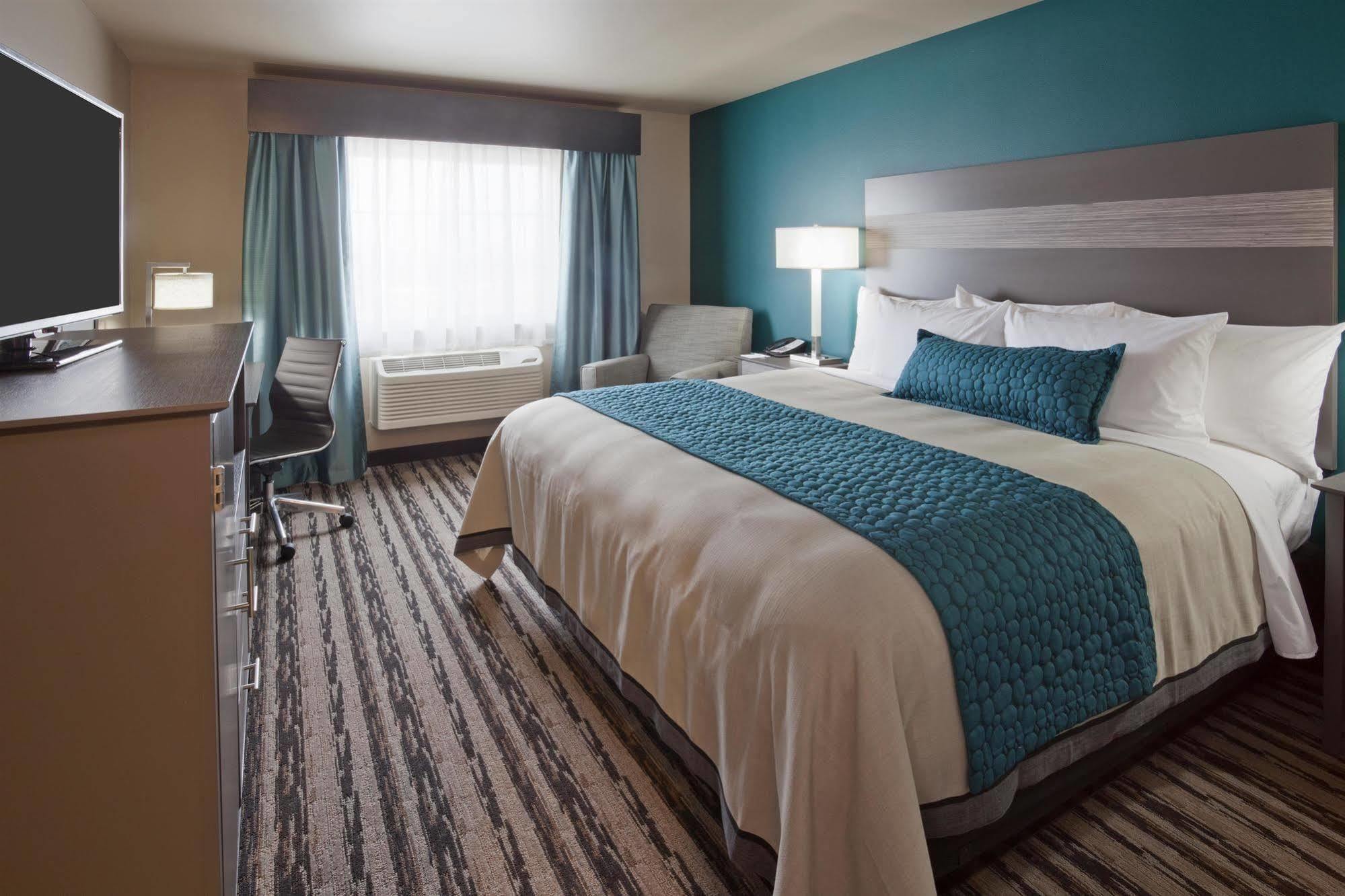 Grandstay Hotel & Suites Valley City エクステリア 写真